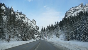Vianoce bez elektriny. Na strednom Slovensku je už štvrtý deň kritická situácia