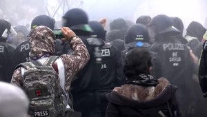 Protesty v utorok mohli dopadnúť horšie, keby polícia nebola pripravená