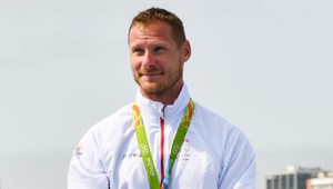 Vlajkonosičom SR na záverečnom ceremoniáli bude Erik Vlček