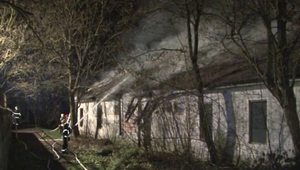 Požiar opustenej budovy sanatória vo Zvolene: Hrozilo, že plamene zasiahnu okolité budovy