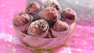 Zvládnete to aj na poslednú chvíľu: Vynikajúce guličky bez pečenia si obľúbi celá rodina