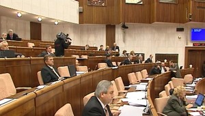 Rozpočet a vyššie dane. Poslancov Smeru čaká opäť hádka s opozíciou