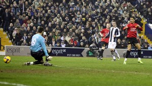 Manchester United rozdrvil WBA s Marekom Čechom 5:0