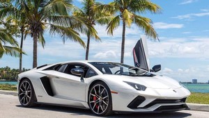 12 áut s najbrutálnejším zrýchlením, ktorými sa môžete zviesť