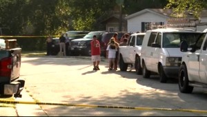 Matka zabila svoje deti a partnera. Pred súdom sa usmievala a klaňala