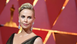 Charlize Theron si myslela, že zomiera, keď musela pribrať pre svoju novú úlohu vo filme Tully!