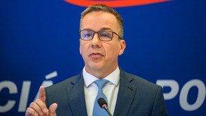 Deti vraj len „na papieri“ zverujú príbuzným. Tomáš hovorí o zneužívaní dávok