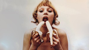 Poľský minister kultúry zabanoval banány, pretože boli veľmi sexi: Ľudia si ich vyjedli späť