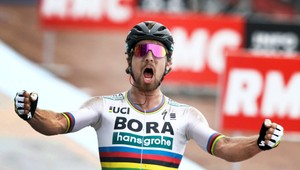 Peter Sagan vyhral monumentálnu klasiku Paríž – Roubaix