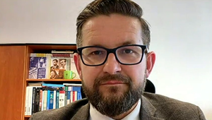 Politológ Lenč: K Machalovmu odvolaniu mohla prispieť podpora LGBTI+ projektov