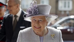 Rodičia Meghan Markle sa pred svadbou stretnú s kráľovnou