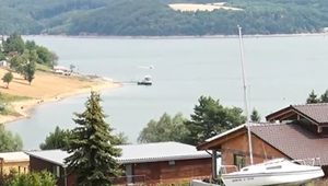 Do obcí pri vodnej nádrži musia voziť vodu. Obyvatelia majú prázdne studne