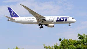 Poľské aerolínie pre hackerský útok zrušili desiatky letov