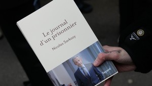 Sarkozyho väzenský denník má úspech. Za týždeň sa predalo 100-tisíc kusov