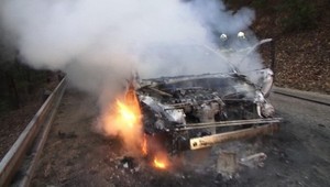 Na strednom Slovensku zhorelo auto i garáž