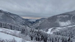 V prvý decembrový deň sa na Slovensku citeľne oteplí, na severe bude snežiť