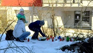 Na mieste, kde privalil Matúša (†6) strom, horia sviečky