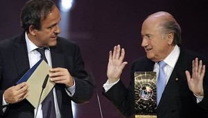 Bude veselo. Platini nemá doklad o dvoch miliónoch od FIFA