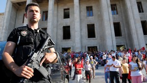 Pri pokuse o prevrat zomrelo 290 ľudí, uviedol úrad prezidenta Erdogana