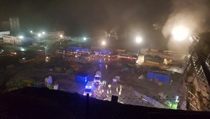 Požiar v rozostavanom diaľničnom tuneli Višňové, hasiči zachraňovali robotníkov