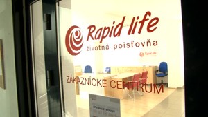 Zamestnanca NBS obvinili z prijímania úplatkov od zástupcov Rapid Life