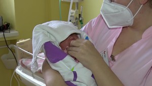 Dva utajené pôrody v nemocnici v Trenčíne: Ako sa budú volať deti? To už rozhodne súd