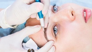 Chcete vyskúšať microblading obočia? Toto by ste mali vedieť skôr, než sa objednáte