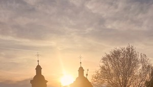 245 rokov úpenlivých prosieb, aj vďaky. Kostolík plný spomienok. Jediný prežil zatopenie Starej Kelče