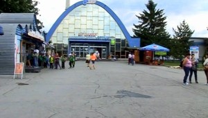 Na autobusovej stanici zbili a okradli tehotnú ženu