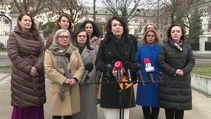 Tlačová beseda: Opozičná výzva premiérovi