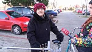 Vo Vrábloch okradli bezbrannú babičku (73), za bieleho dňa!