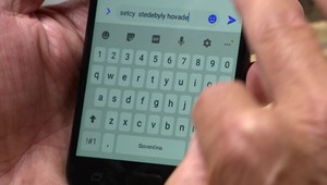 Alkohol a v ruke mobil môžu byť vražednou kombináciou. Neuropsychológ vysvetlil, prečo opití ľudia posielajú aj nepríjemné odkazy