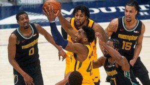 Dráma pri lete Utahu. Lietadlo prešlo kŕdľom vtákov