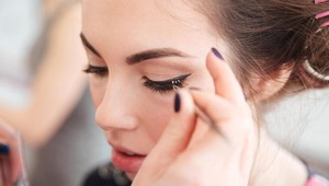 Nebavia vás čierne mihalnice? Vyskúšajte HIT leta