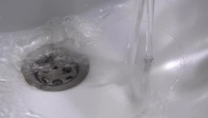 Na východe vyhlásili mimoriadnu situáciu: Je kontaminovaná pitná voda?