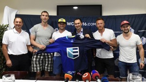 Slováci v tíme Európy s tradičnými číslami na dresoch