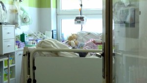 Stav Vanesky, ktorá spadla do stupačkovej šachty, je veľmi vážny