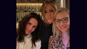 Priateľky, KTORÉ nestarnú! Zlomí fotka Jennifer Aniston ďalší svetový rekord?