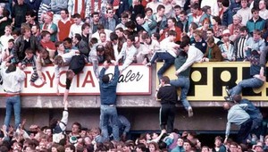 V Anglicku si cez víkend pripomenú tragédiu na Hillsborough