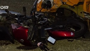 Motorkár utrpel vážne zranenia po čelnej zrážke s autom v protismere