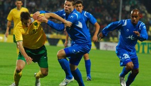 Šošoni na úvod doma s Hamburgom, na záver v Birminghame