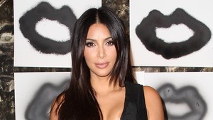 Kim Kardashian (33) ukázala takmer celé prsia!
