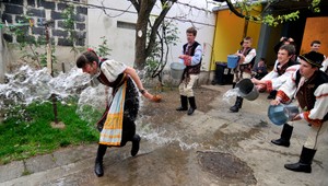 Veľkonočné sviatky nezostanú bez vody. Čaká nás oblačnosť a zrážky