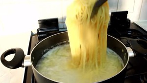 Nikdy nevylievajte vodu z cestovín. Dá sa ešte dobre využiť