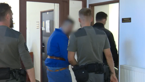 Mladý muž je obžalovaný z nahrávania styku s neplnoletou a šírenia detskej pornografie