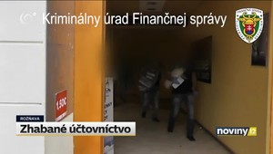 VIDEO: Mužovi zadržali účtovníctvo, je podozrivý z podvodov za státisíce eur