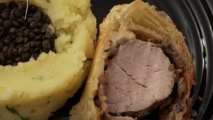 Hlavné jedlo: Šťastné Sus domesticus