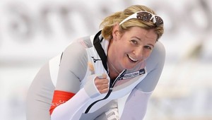 Olympiády v Pekingu sa zúčastní 49-ročná rýchlokorčuliarka