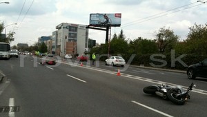 VIDEO: V Bratislave havarovali motorkári, jeden ušiel!