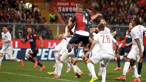 Geniálny Kucka. Víťaznou hlavičkou položil Inter Miláno na lopatky